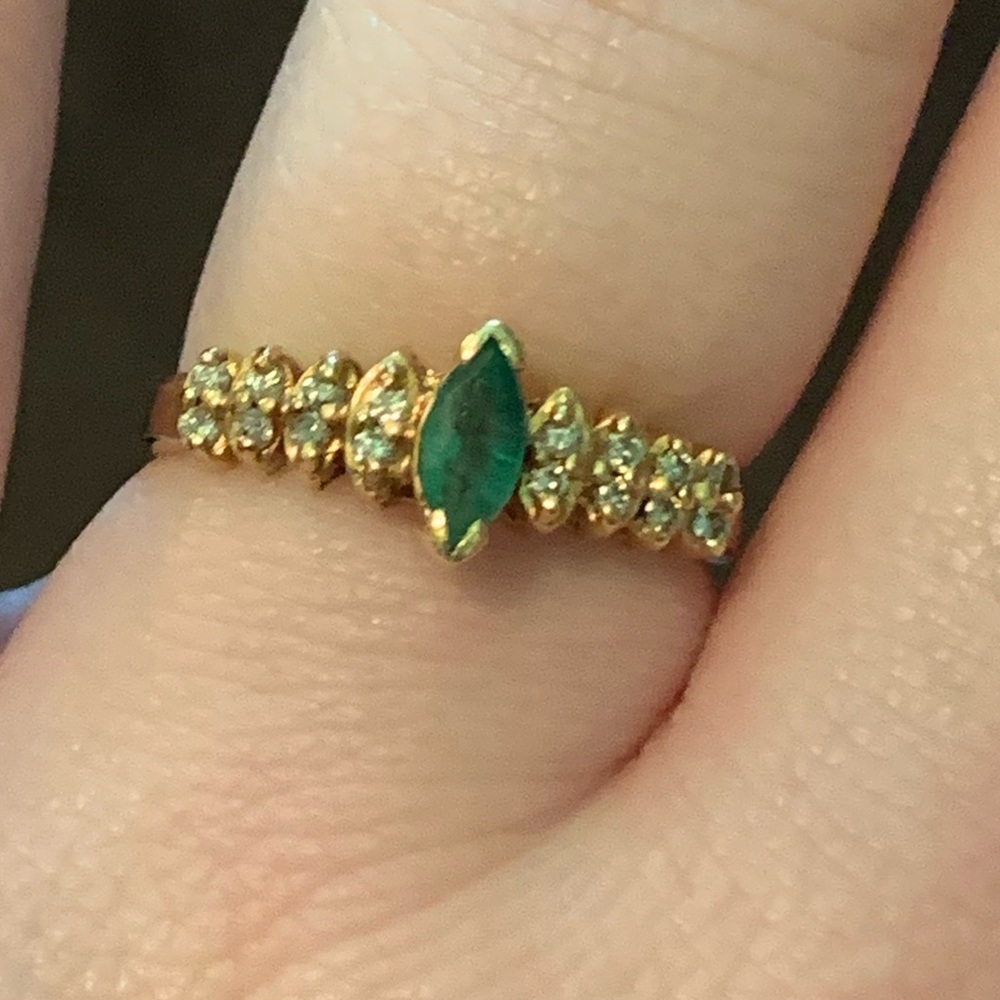 Emerald and diamond ring